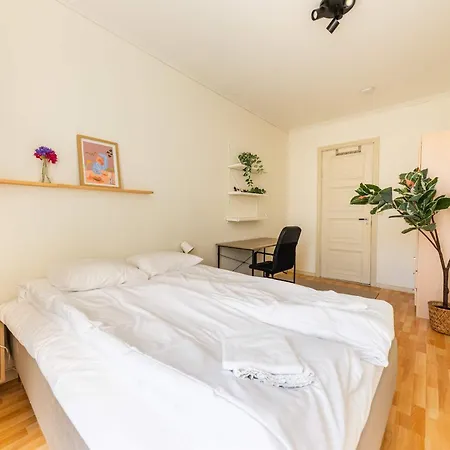 Spacious 4br Near Downtown & Ocean アパート